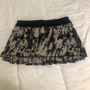 Lululemon Pace Setter Skirt Size 10!